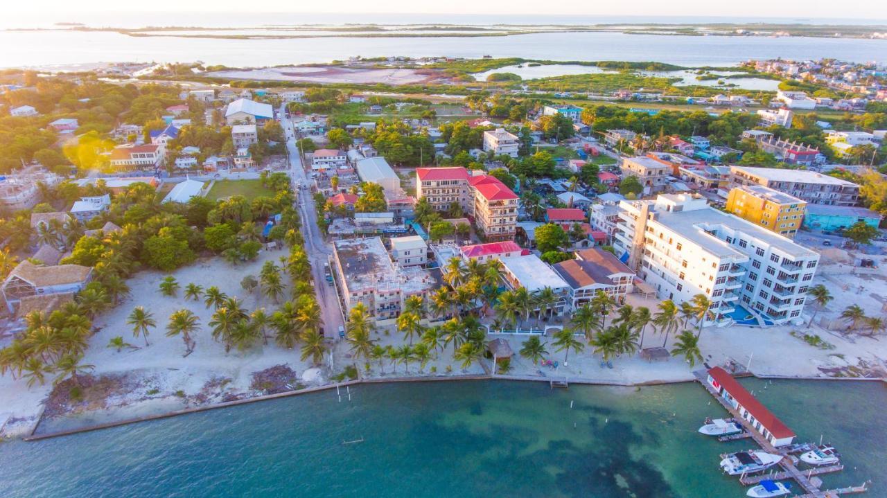 Tropical Palace Hotel San Pedro  Eksteriør bilde